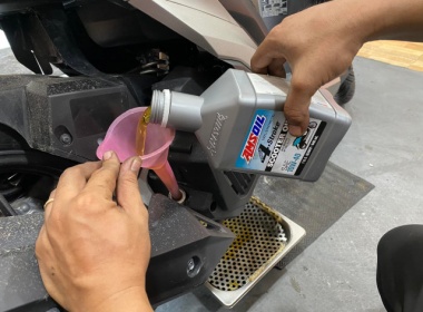 Bao lâu nên thay nhớt xe tay ga thì tốt?